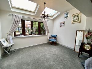 Lounge/Diner- click for photo gallery